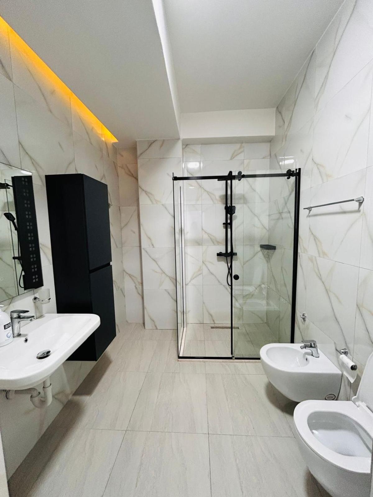 Picasso Apartment Tirana Kültér fotó