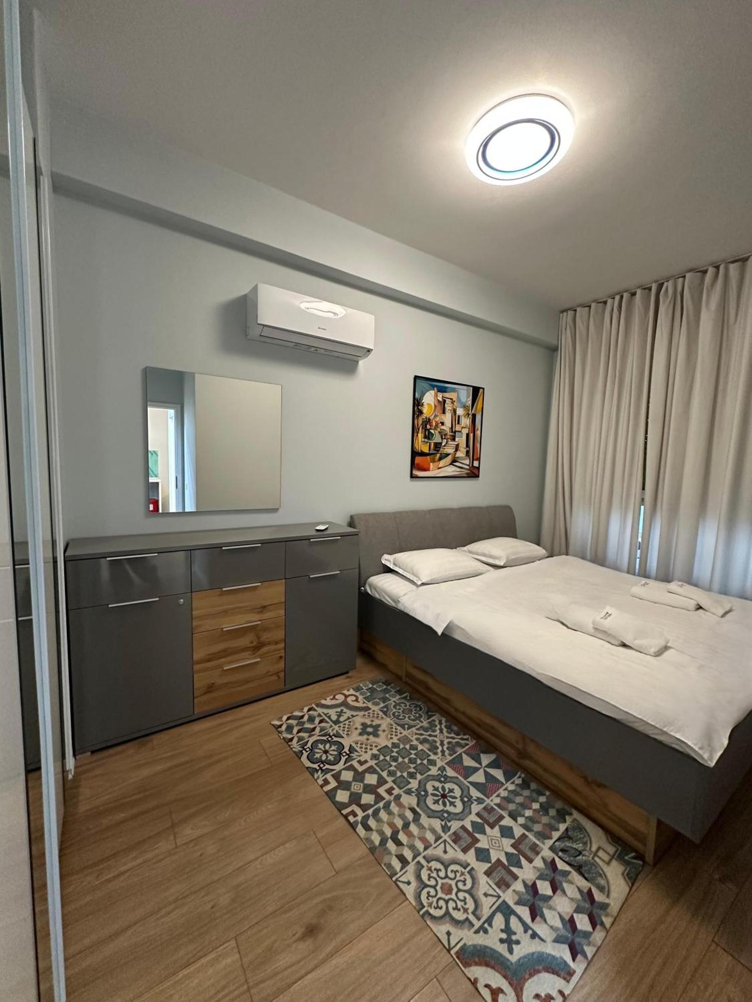 Picasso Apartment Tirana Kültér fotó